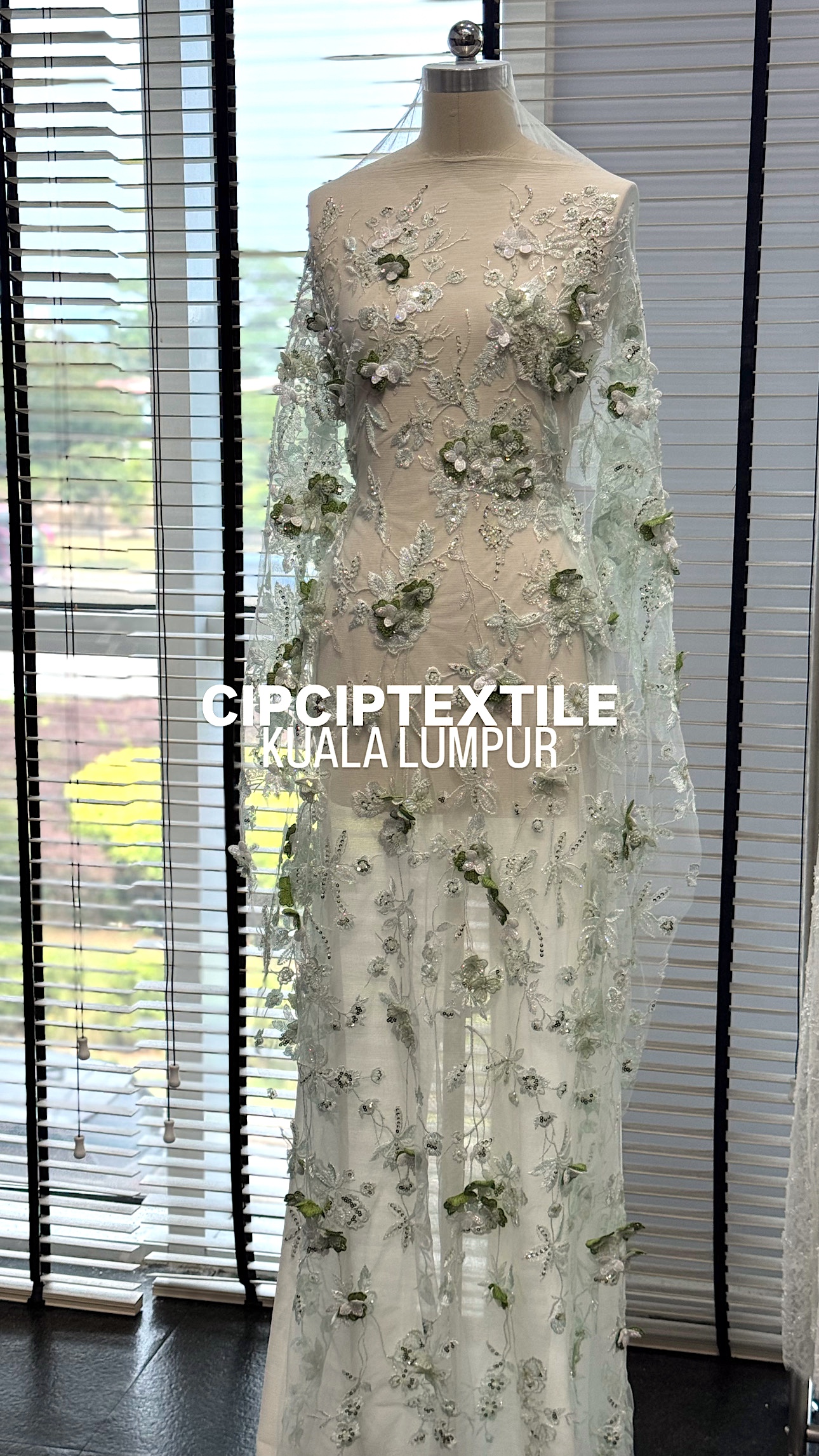 032D0979-7CE6-460F-94D6-75752BD5BAA0