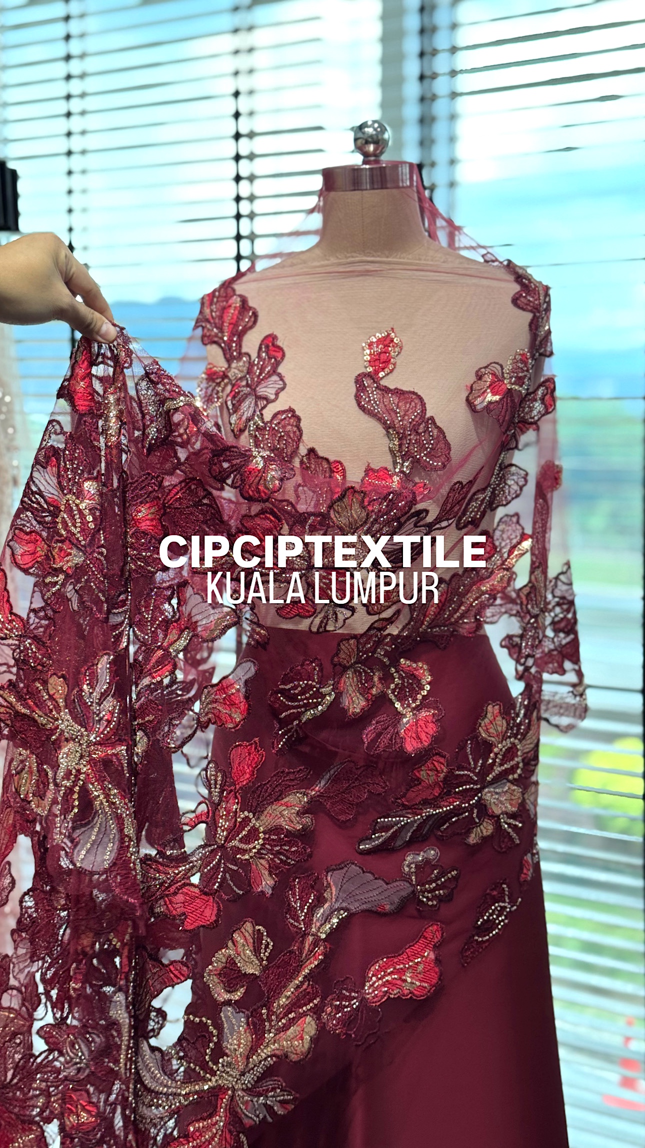 7D3981F7-AB2C-4200-85B6-763347CDFC30