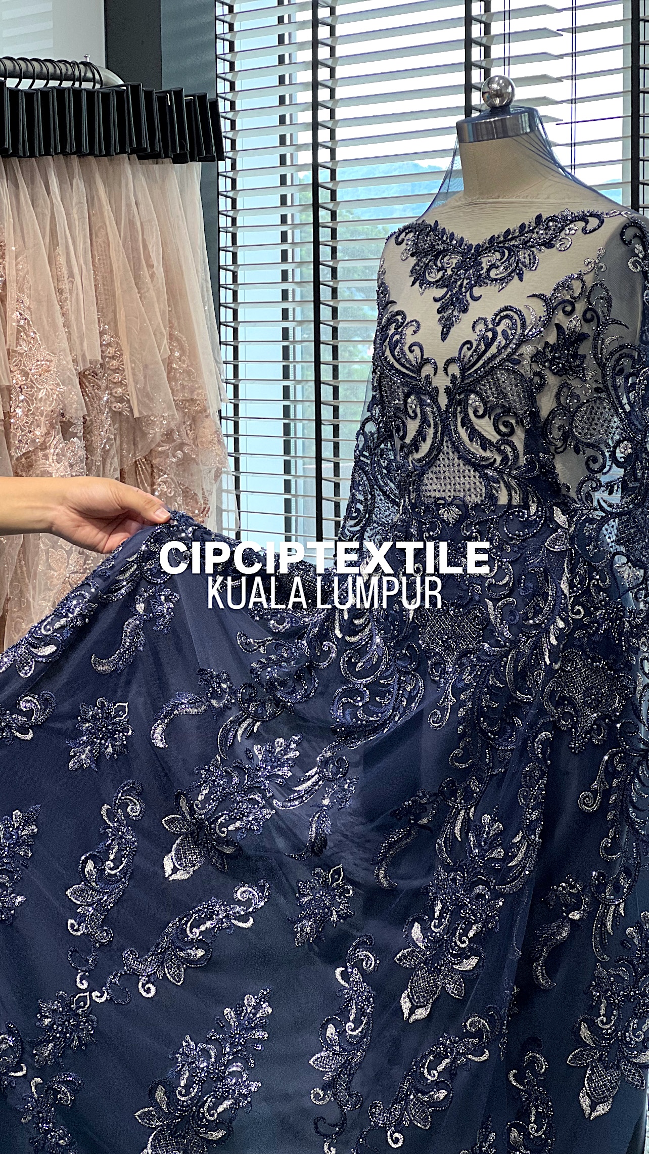 0EF3F75E-5611-442C-957A-3F2DBC7CE11C