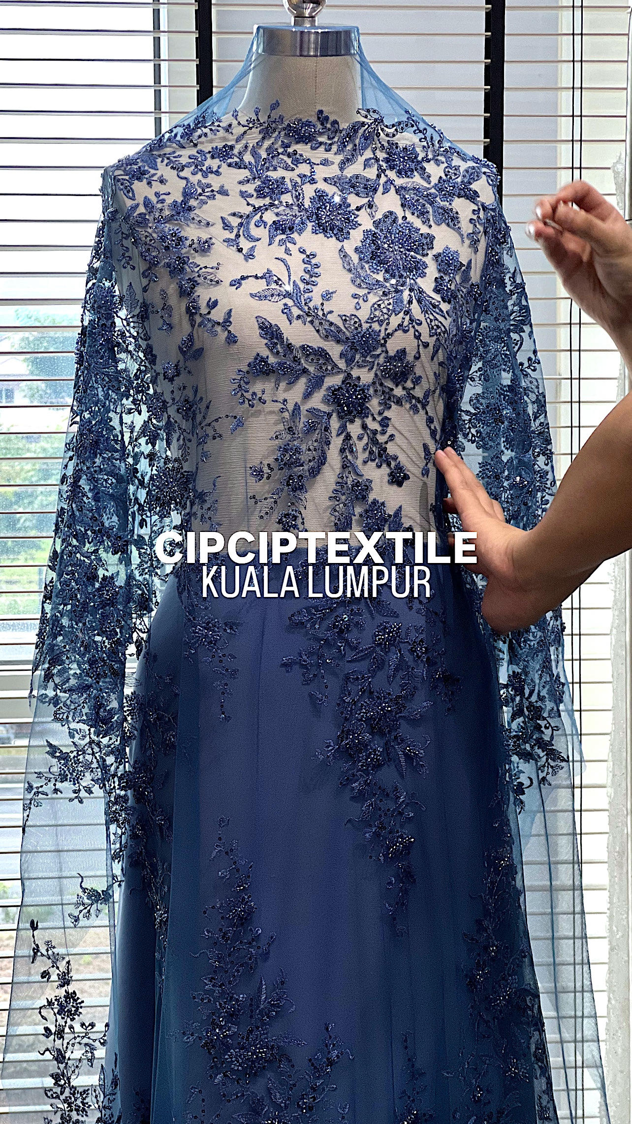 8C7D045A-0D38-4609-94D5-EE52BF16DB0A