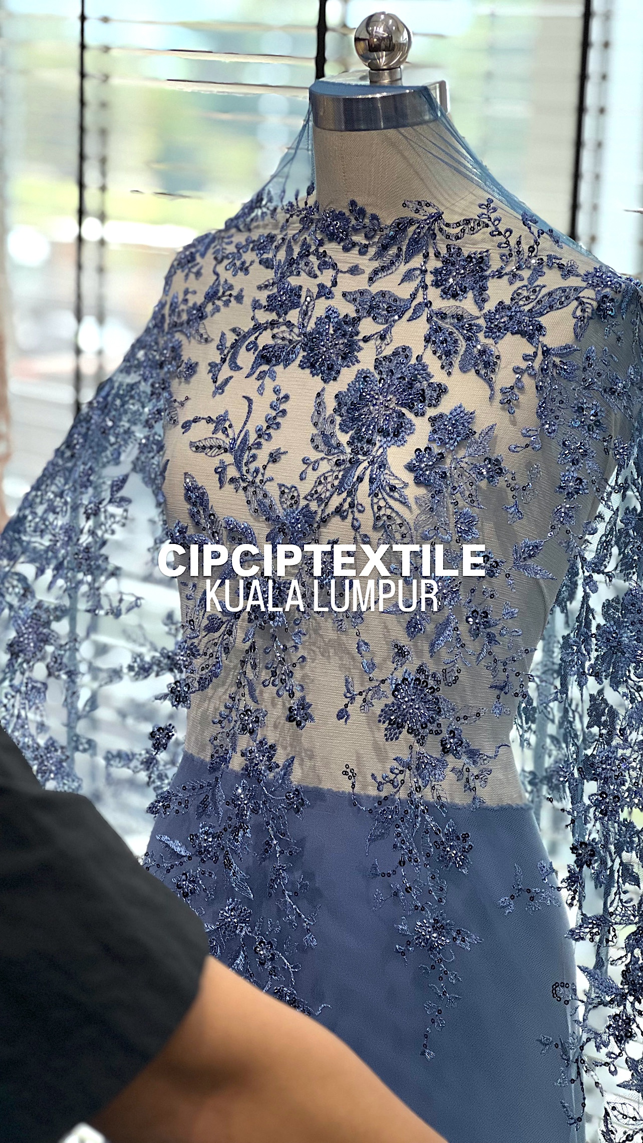 CB9AC0D7-40D9-479A-B40E-58045904806E