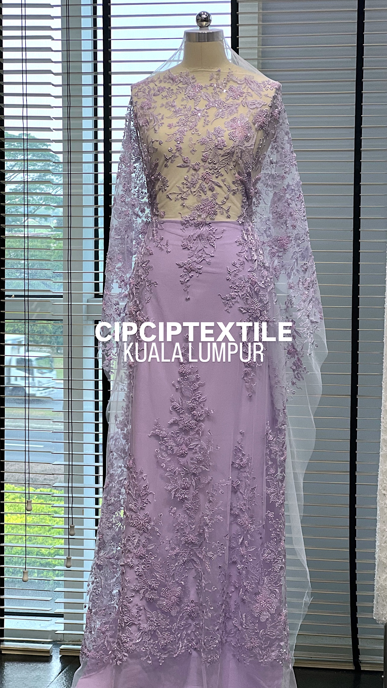 FFCB75EA-C039-4D7E-8774-3652BF3BD9F8