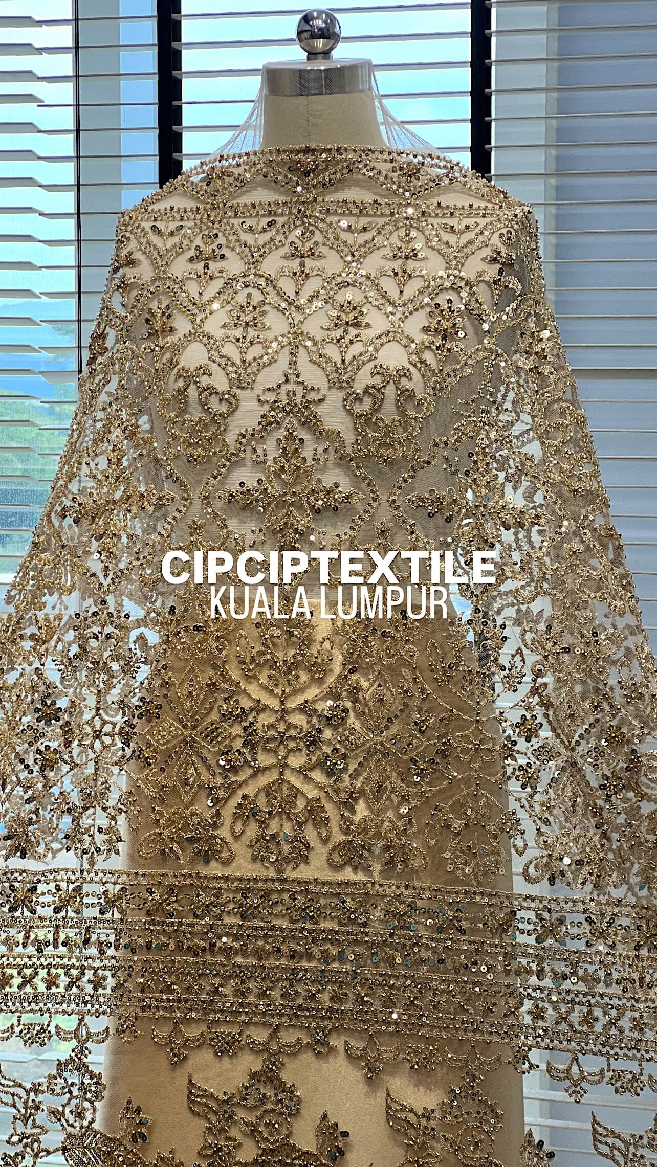 8C540E00-4E83-4537-B24A-45E59216D904-2