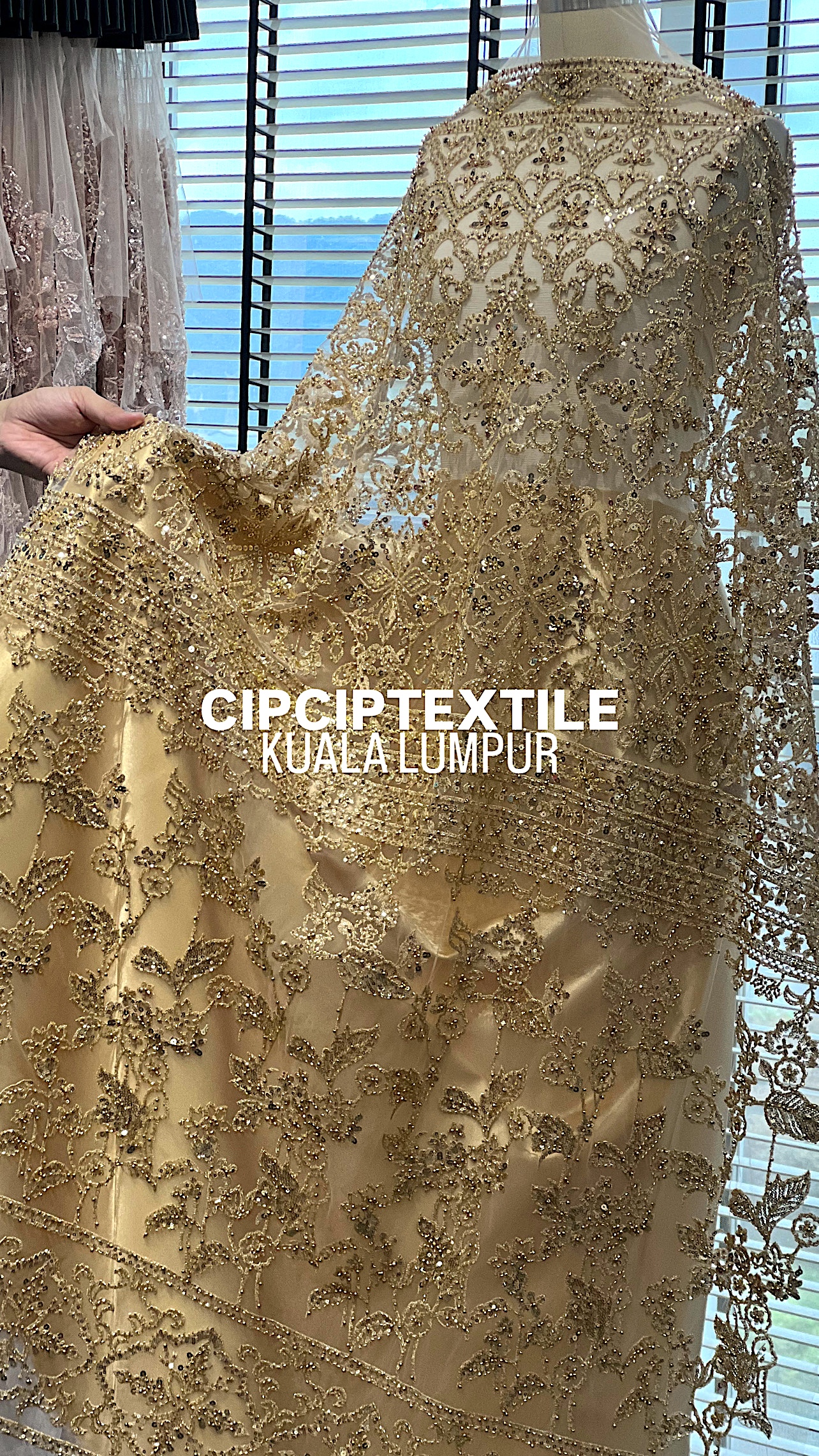 B49F545D-EB9B-45AD-8C0B-ED5C5EC5AB23