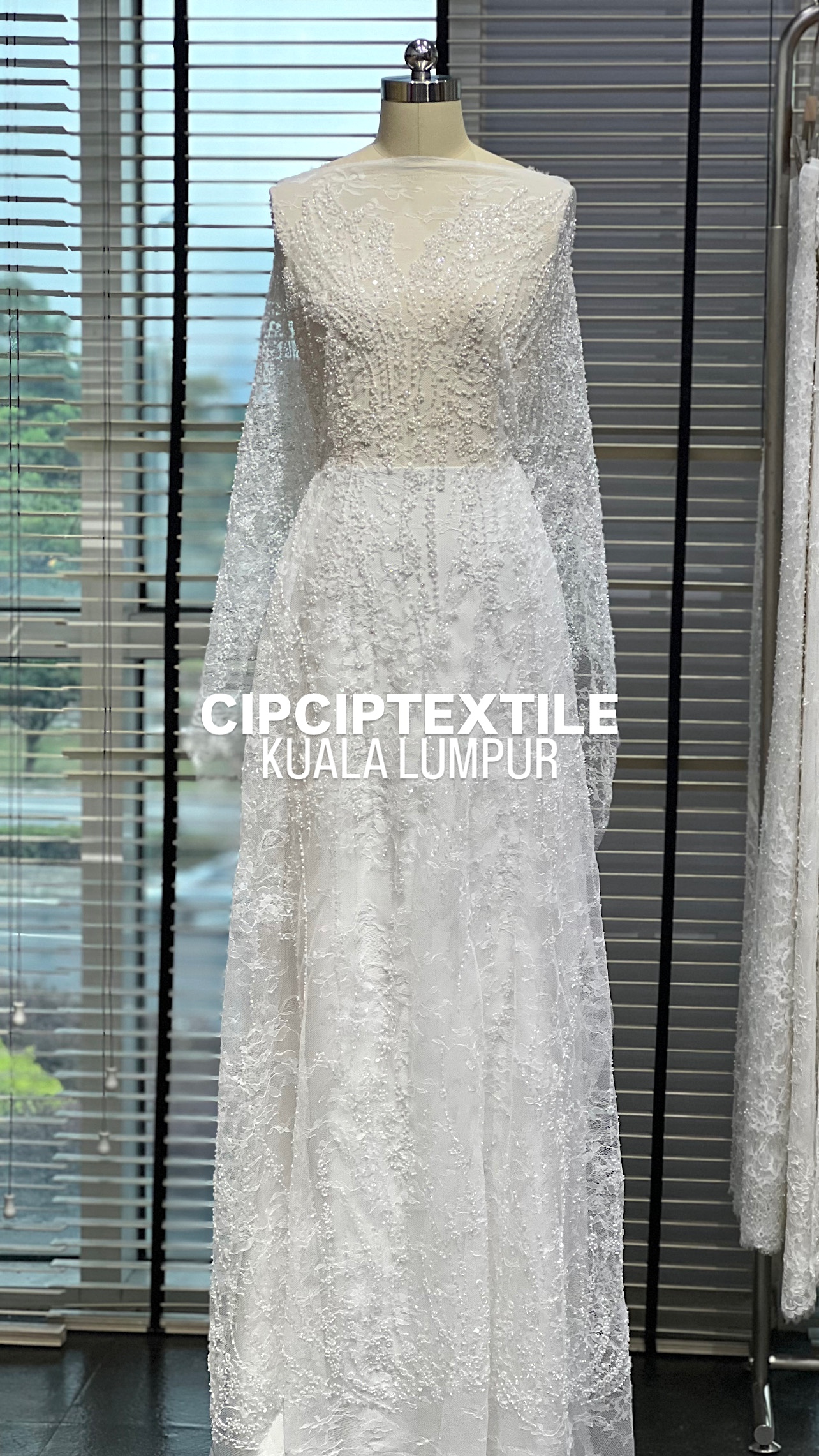 7B0FFCD6-0571-415A-BBA4-379F40E3E5A2