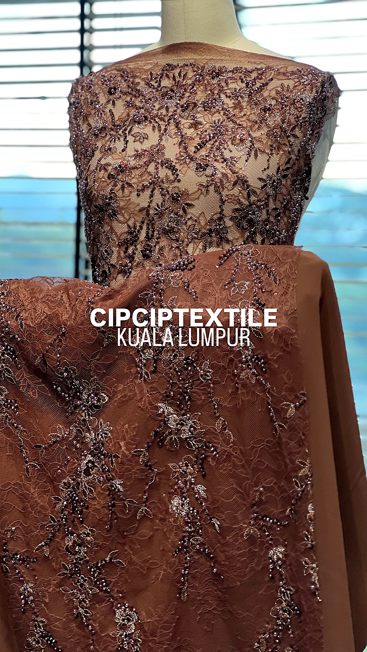 8B40FCEE-90A4-4C0E-AB4B-DCDAC8D2FC48